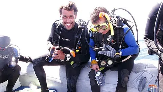 Galapagos-buceo-diving-divers-isla